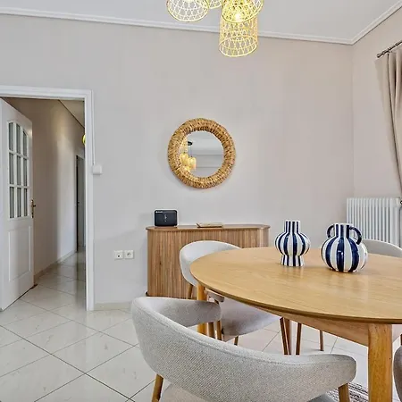 Elegant For 8, 3 Min From Apartment Chalkís
